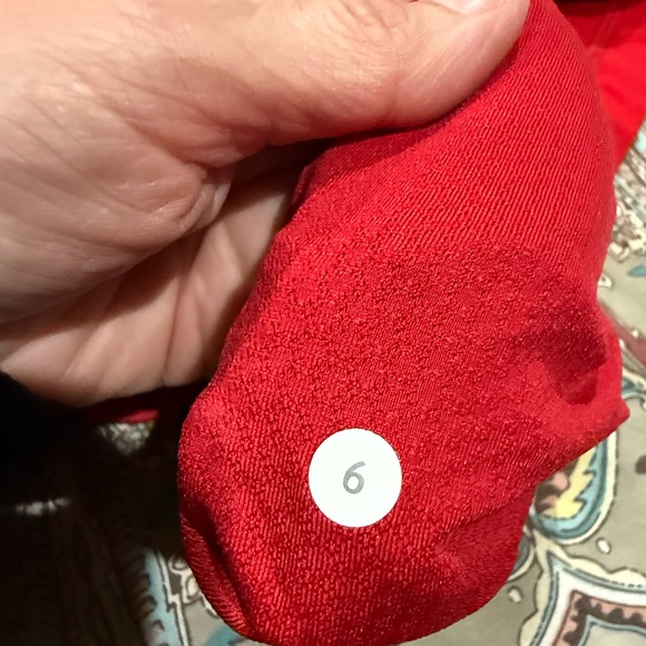Lululemon Run Your Heart Out Pullover Size 6 Color Currant - Picture 13 of 13